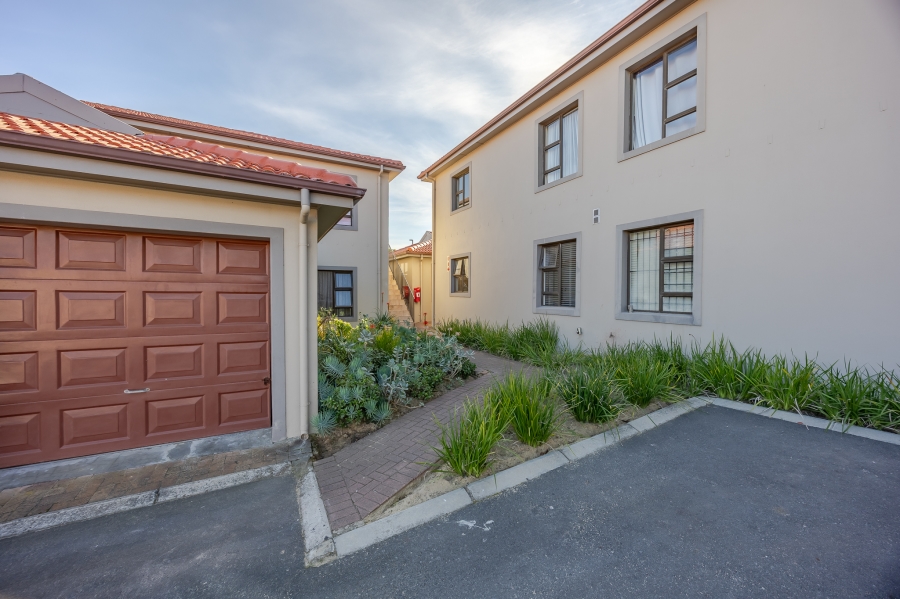 3 Bedroom Property for Sale in Burgundy Estate Western Cape